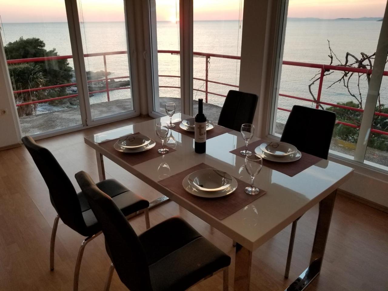Malo Misto Apartment Primosten